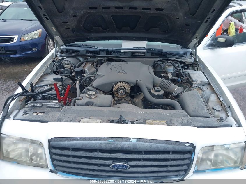 2000 Ford Crown Victoria Police Interceptor VIN: 2FAFP71W3YX167005 Lot: 39892200