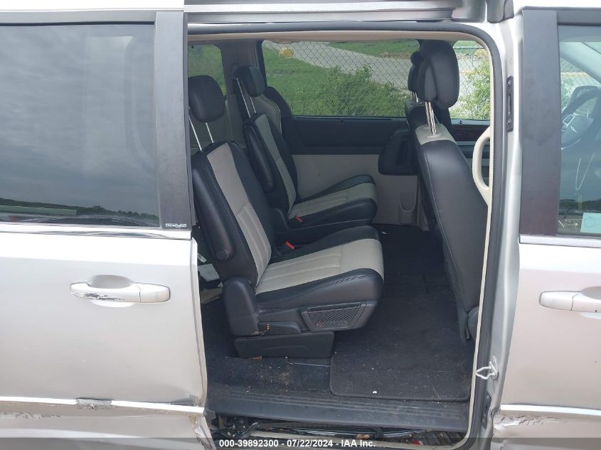2010 Chrysler Town & Country Touring Plus VIN: 2A4RR8DX7AR361469 Lot: 39892300