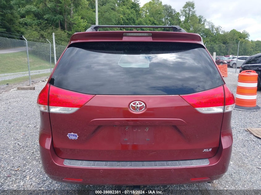 2011 Toyota Sienna Xle V6 VIN: 5TDYK3DC0BS011485 Lot: 39892381