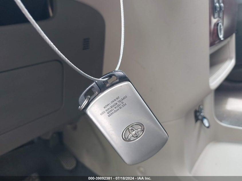 2011 Toyota Sienna Xle V6 VIN: 5TDYK3DC0BS011485 Lot: 39892381