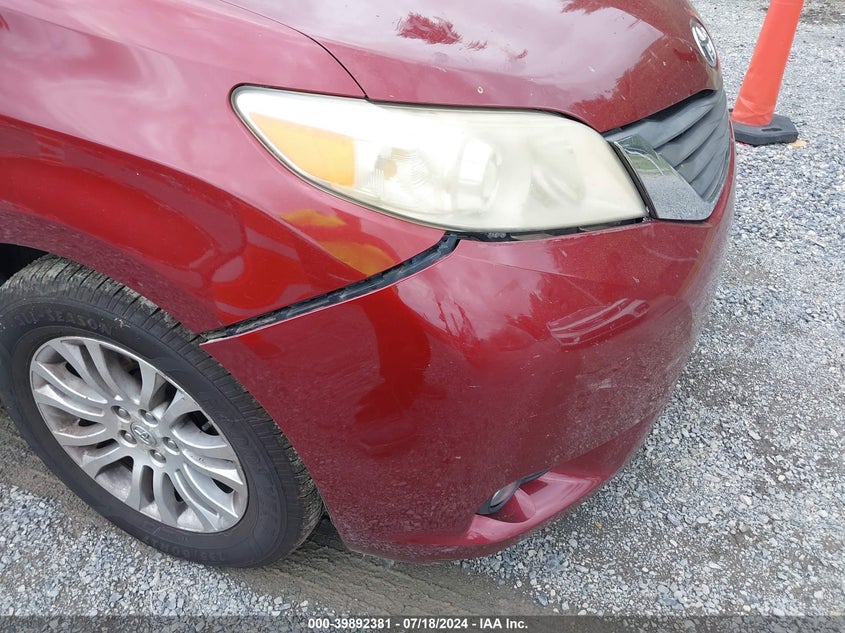 2011 Toyota Sienna Xle V6 VIN: 5TDYK3DC0BS011485 Lot: 39892381