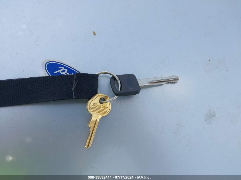 1998 Ford E-250 Commercial/Recreational VIN: 1FTNE24L2WHB99232 Lot: 39892411