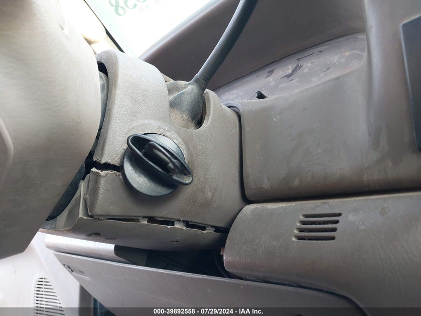 2003 Ford F-250 Lariat/Xl/Xlt VIN: 1FTNW21S63EA89015 Lot: 39892558