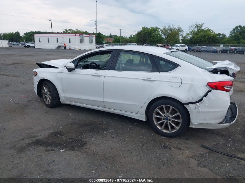 2017 Ford Fusion Se VIN: 3FA6P0H7XHR212610 Lot: 39892649