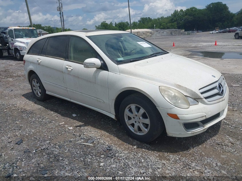 2006 Mercedes-Benz R 350 VIN: 4JGCB65E46A031944 Lot: 39892686