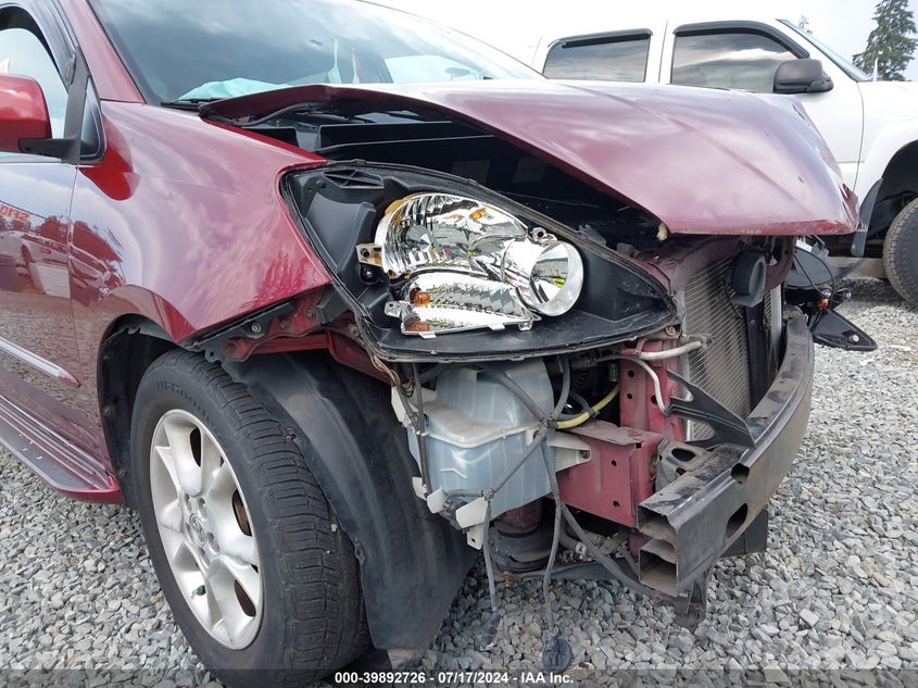 2004 Toyota Sienna Xle Limited VIN: 5TDZA22C44S085953 Lot: 39892726