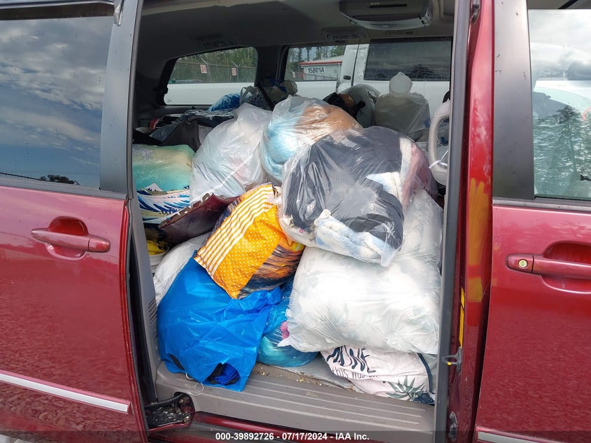 2004 Toyota Sienna Xle Limited VIN: 5TDZA22C44S085953 Lot: 39892726