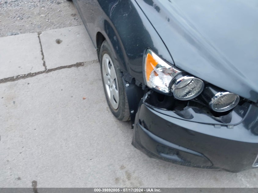 2014 Chevrolet Sonic Ls Auto VIN: 1G1JA6SG4E4117037 Lot: 39892805