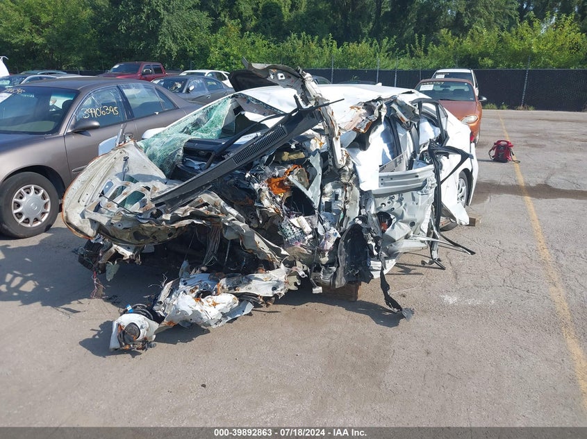 VIN 5YFEPMAE4NP283888 2022 TOYOTA COROLLA LE