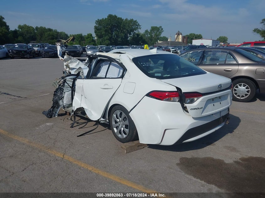 VIN 5YFEPMAE4NP283888 2022 TOYOTA COROLLA LE