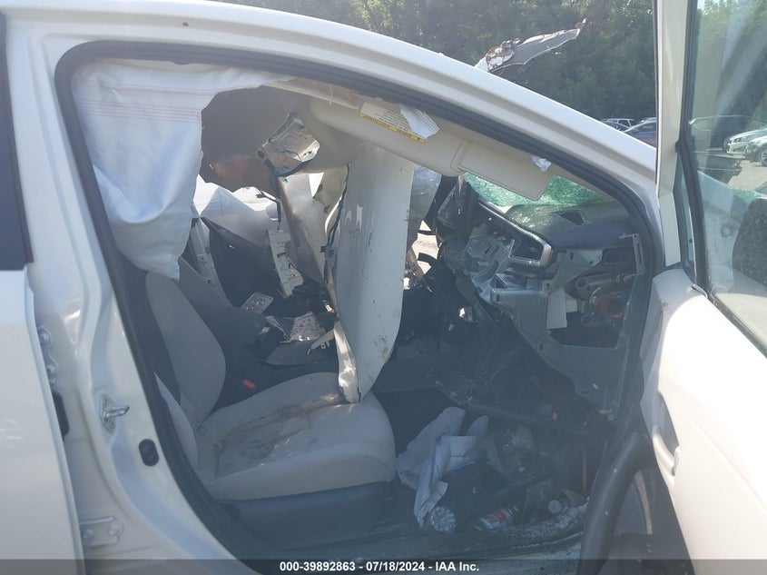 VIN 5YFEPMAE4NP283888 2022 TOYOTA COROLLA LE
