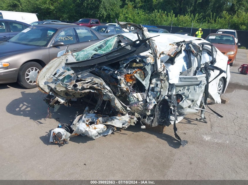VIN 5YFEPMAE4NP283888 2022 TOYOTA COROLLA LE