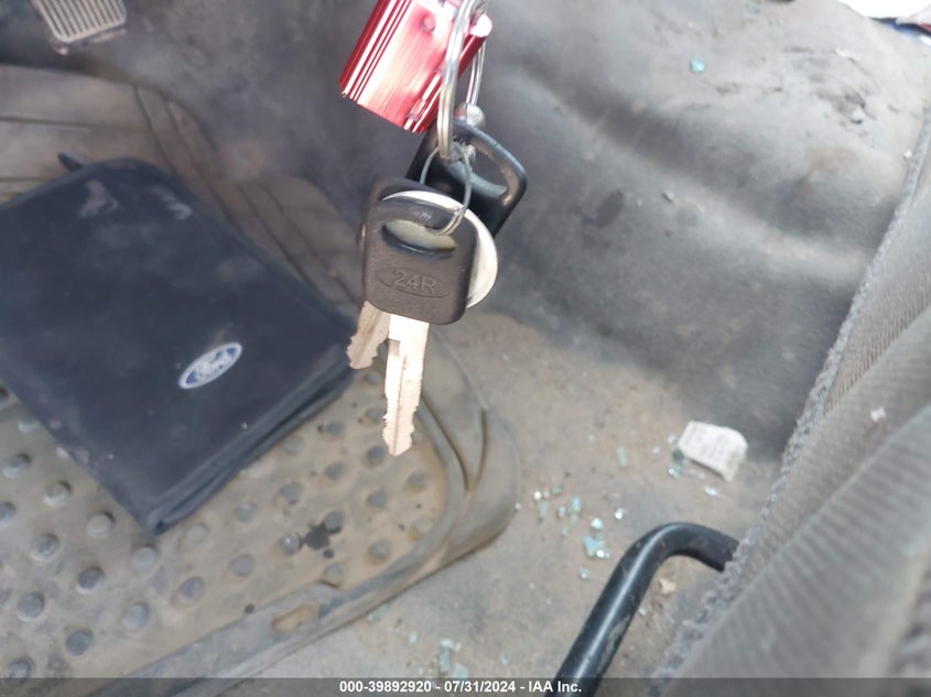 2005 Ford F250 Super Duty VIN: 1FTSX20585EC13400 Lot: 39892920