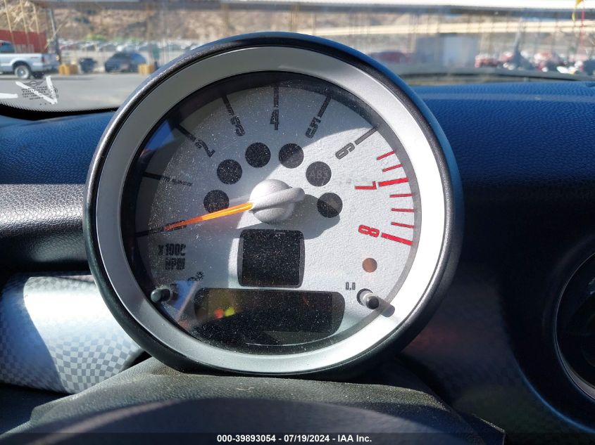 2009 Mini Cooper S VIN: WMWMF735X9TW82328 Lot: 39893054