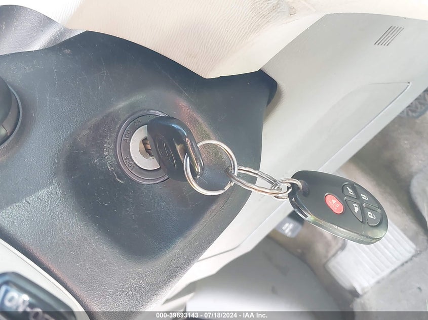 2013 Toyota Sienna Le VIN: 5TDKK3DC4DS390029 Lot: 39893143