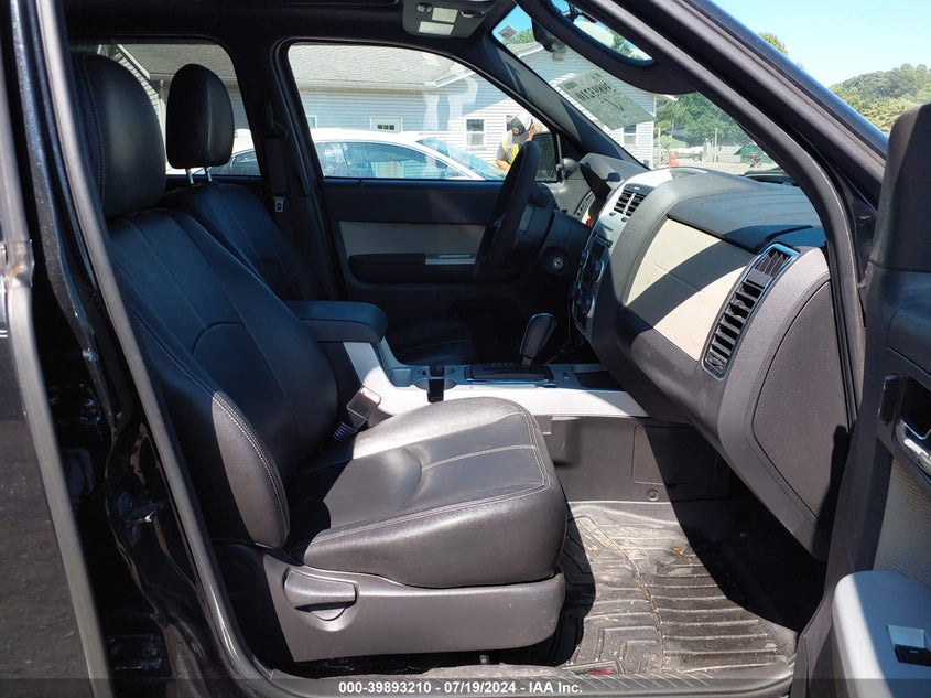 2011 Mercury Mariner Premier VIN: 4M2CN9HGXBKJ00922 Lot: 39893210