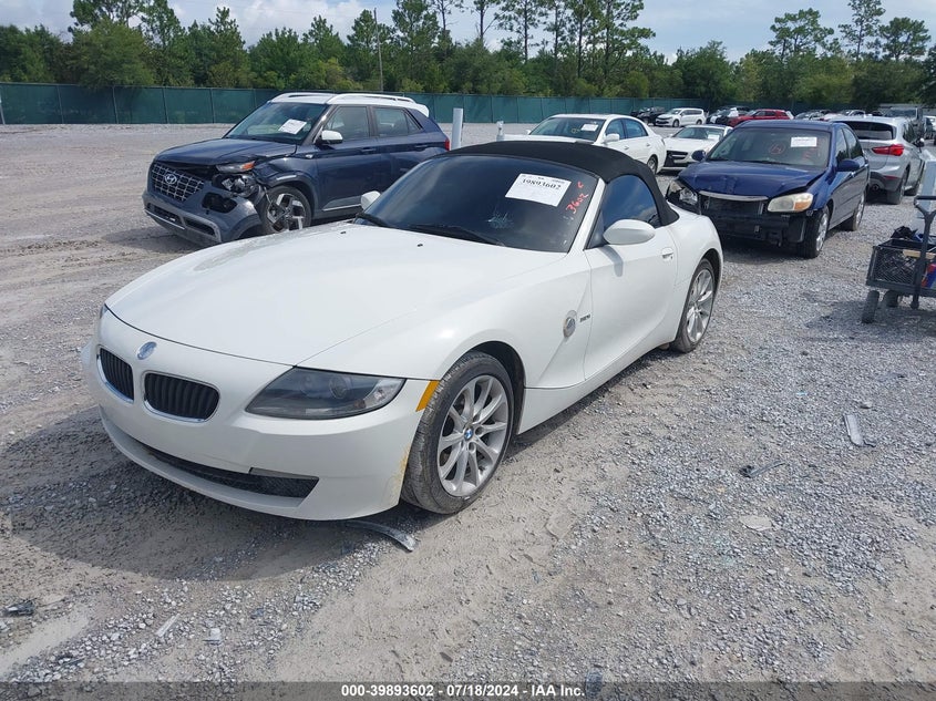 2006 BMW Z4 3.0 VIN: 4USBU33556LW68884 Lot: 39893602