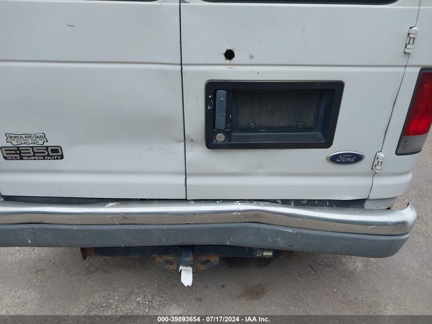 2004 Ford E-250 Commercial/Recreational VIN: 1FTNE24WX4HA17607 Lot: 39893654