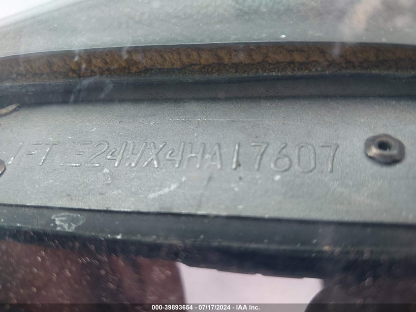 2004 Ford E-250 Commercial/Recreational VIN: 1FTNE24WX4HA17607 Lot: 39893654