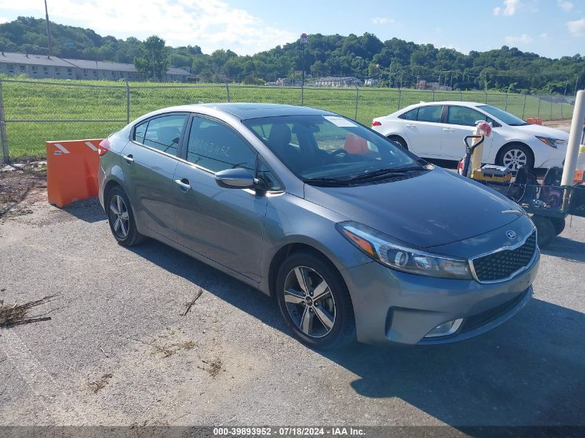 3KPFL4A78JE225814 2018 KIA FORTE - Image 1