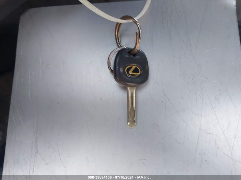 2002 Lexus Es 300 VIN: JTHBF30G925025893 Lot: 39894136