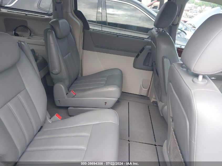 2010 Chrysler Town & Country Touring VIN: 2A4RR5D10AR217899 Lot: 39894308