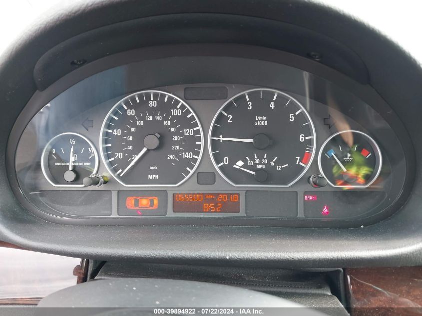 2004 BMW 330Xi VIN: WBAEW53404PG11403 Lot: 39894922