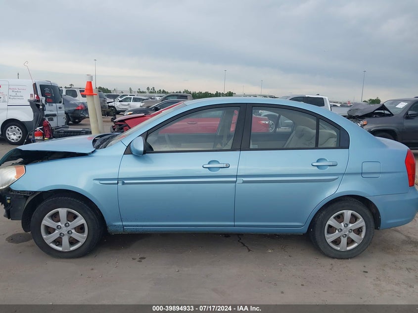2009 Hyundai Accent Gls VIN: KMHCN46C79U327827 Lot: 39894933