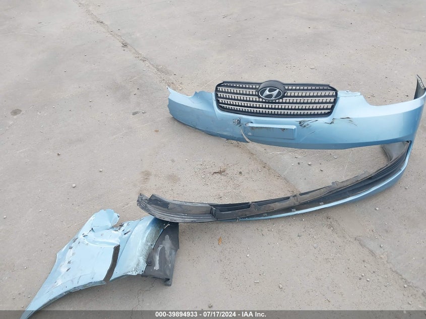 2009 Hyundai Accent Gls VIN: KMHCN46C79U327827 Lot: 39894933