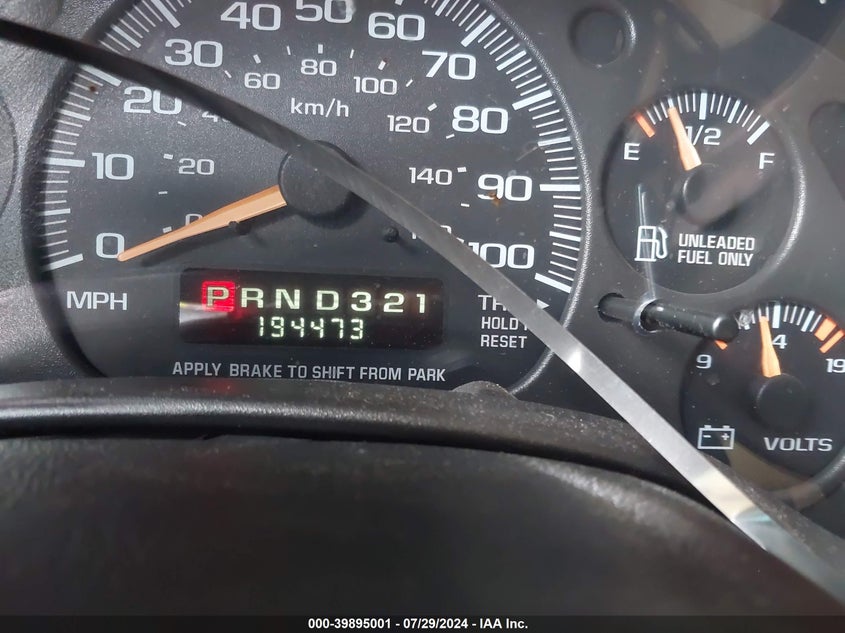 2002 Chevrolet Express VIN: 1GBFG15R621123998 Lot: 39895001