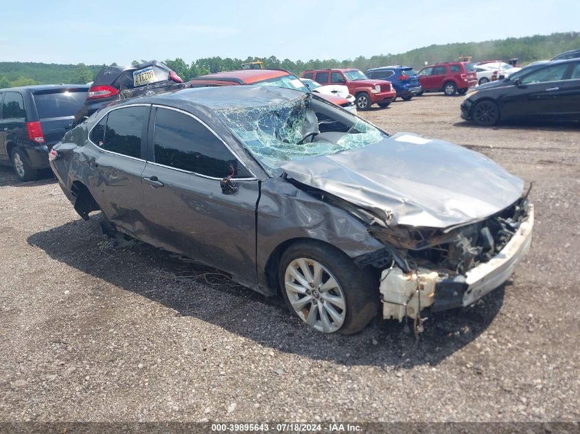 4T1B11HKXJU078826 2018 TOYOTA CAMRY - Image 1