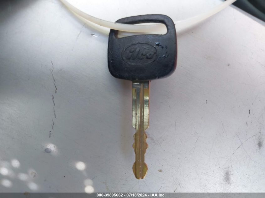 1997 Toyota Rav4 VIN: JT3YP10V4V0140032 Lot: 39895662