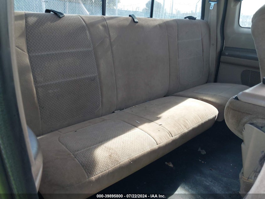 2002 Ford F-250 Lariat/Xl/Xlt VIN: 1FTNX21S02EA44406 Lot: 39895800