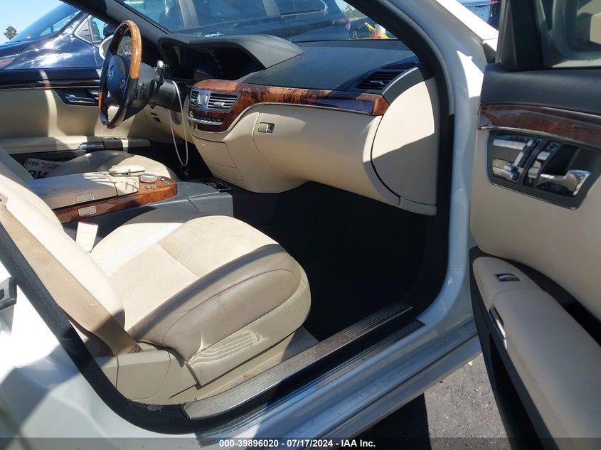 2009 Mercedes-Benz S 550 VIN: WDDNG71X79A273097 Lot: 39896020