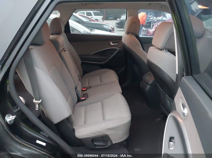 2016 Hyundai Santa Fe Se VIN: KM8SM4HF1GU158911 Lot: 39896044