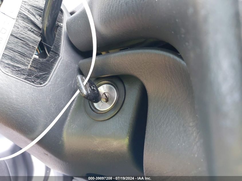 2000 Honda Cr-V Se/Ex VIN: JHLRD1871YC037557 Lot: 39897208