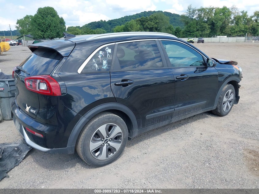 VIN KNDCB3LC9J5151423 2018 KIA NIRO LX