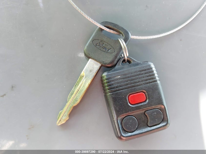 2005 Ford F-250 Lariat/Xl/Xlt VIN: 1FTSW21P05EA09757 Lot: 39897290