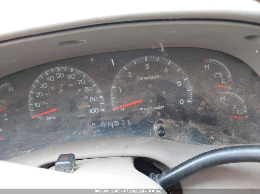 2002 Ford Expedition Eddie Bauer VIN: 1FMRU17L52LA42811 Lot: 39897366