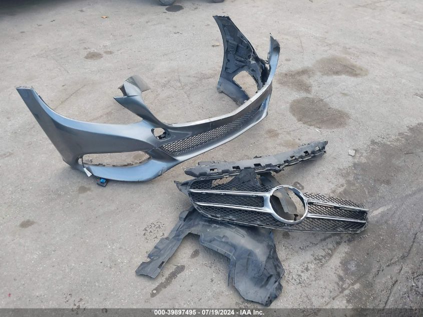 2017 Mercedes-Benz C 300 4Matic/Luxury 4Matic/Sport 4Matic VIN: 55SWF4KB8HU220058 Lot: 39897495