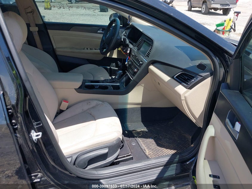 2017 HYUNDAI SONATA SPORT - 5NPE34AF7HH577100