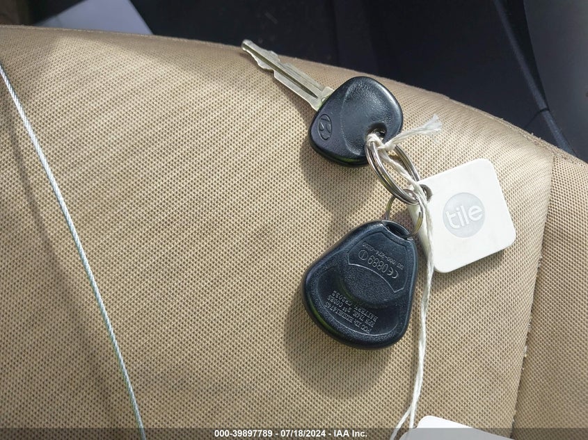 2012 Hyundai Elantra Gls/Limited VIN: 5NPDH4AE9CH134590 Lot: 39897789