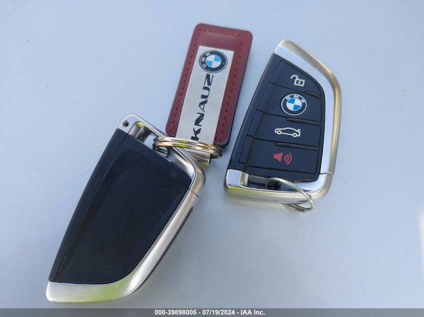 2015 BMW X5 xDrive50I VIN: 5UXKR6C51F0J77561 Lot: 39898005