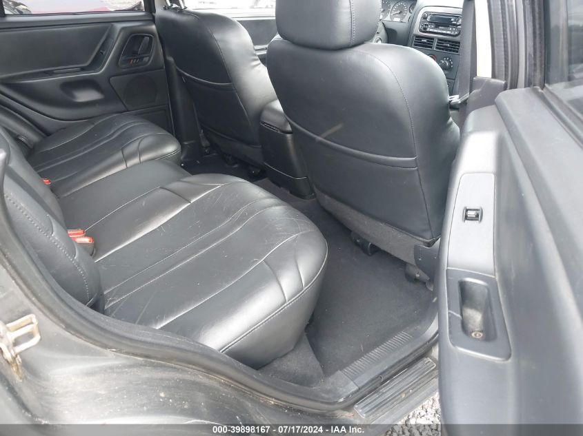 2004 Jeep Grand Cherokee Laredo VIN: 1J4GW48SX4C162503 Lot: 39898167