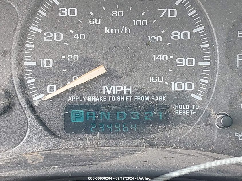 2002 GMC Sierra 2500Hd Sle VIN: 1GTHK23G52F104162 Lot: 39898204