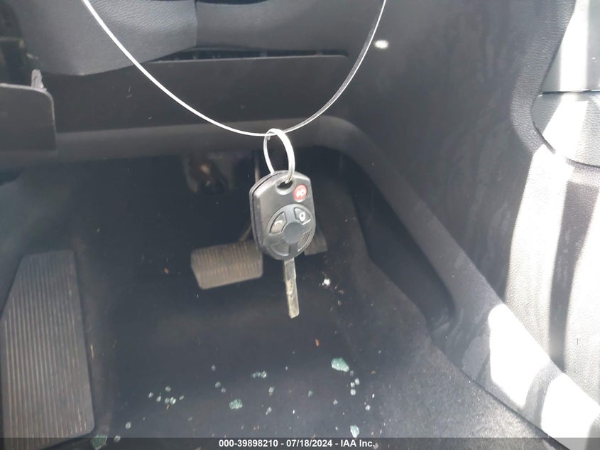 2018 Ford Escape S VIN: 1FMCU0F77JUB20101 Lot: 39898210