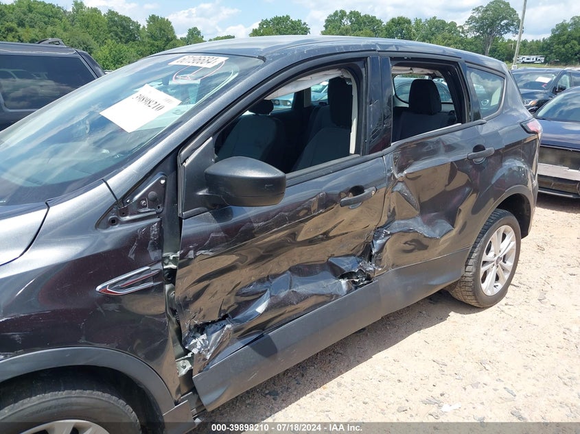 2018 Ford Escape S VIN: 1FMCU0F77JUB20101 Lot: 39898210