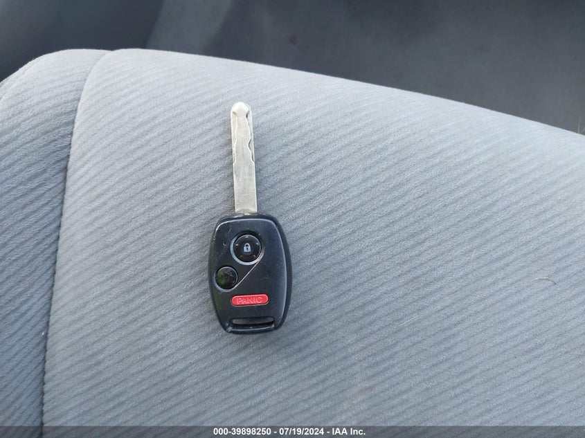 2009 Honda Civic Lx VIN: 19XFA165X9E044642 Lot: 39898250