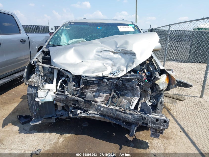 2015 Toyota Sienna Le 8 Passenger VIN: 5TDKK3DC8FS571301 Lot: 39898263