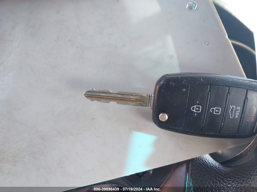 2017 KIA FORTE LX - 3KPFK4A74HE092692